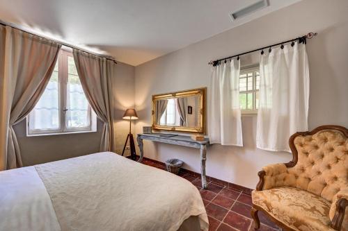 room detail thumbnail 1