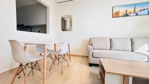 OYO 1287 Home Fully Furnished 1Bed At JVC - image 12