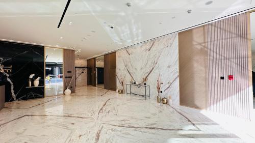 OYO 1289 Home Premium 1Bed Apartment At JVC - image 7
