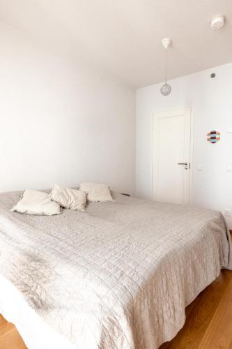 Two-Bedroom Apartment with Balcony image 10