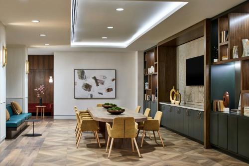 ทัศนียภาพ, โรงแรมเชอราตัน เบอร์มิงแฮม (Sheraton Birmingham Hotel) near แบ็ค ฟอร์ตี้ เบียร์ โค.