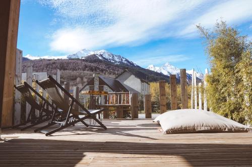 Le petit Repaire de Sailhan, Ecolodges in แซงต์ ลารี ซูลง