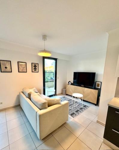 T2 apartment with terrace in Frejus near Musée Archéologique