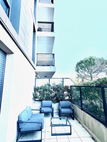 T2 apartment with terrace in Frejus near Musée Archéologique