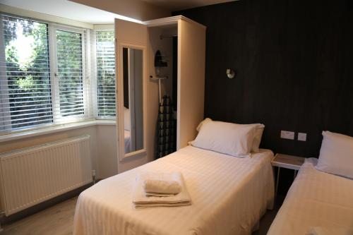 Debden Guest House - image 10