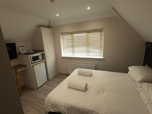 Debden Guest House - image 7