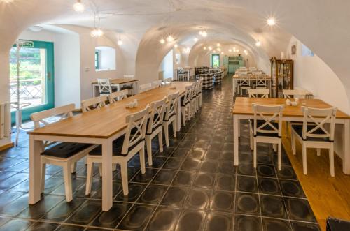 Restaurant, Homutuv statek in Tuchlovice