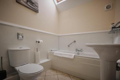 Humble Bee Cottage - main image
