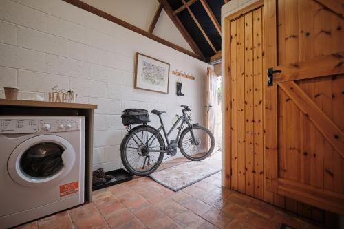 Humble Bee Cottage - image 5