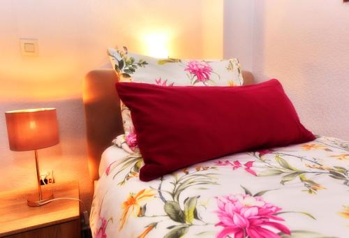 Single Room image 4