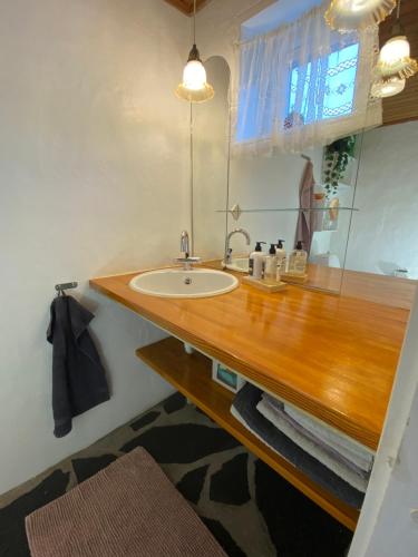 חדר אמבטיה, Cosy apartment in Hósvík