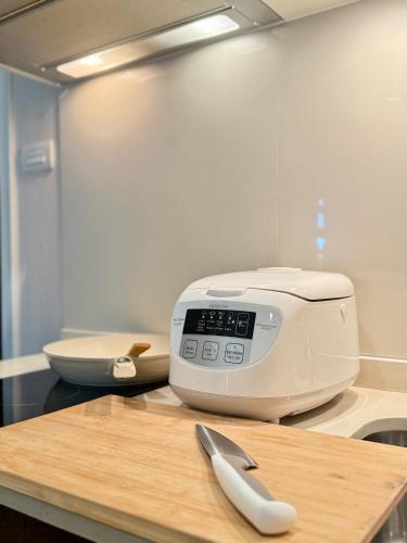 Luxury Prime Thong Lor - Fast WiFi, Gym&Pool, Bangkok (photo 10)
