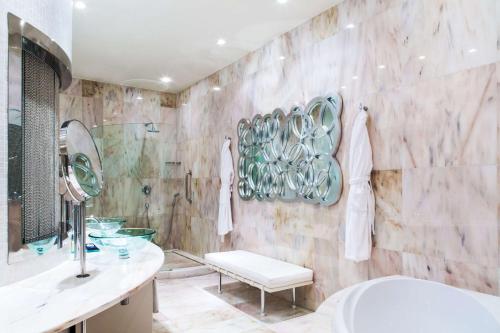 Junior Suite image 4