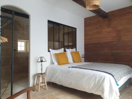 1 queen bed