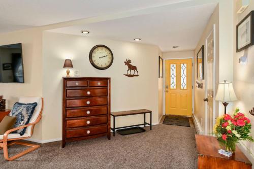 Sneaky Moose Townhome 2BR 2BA