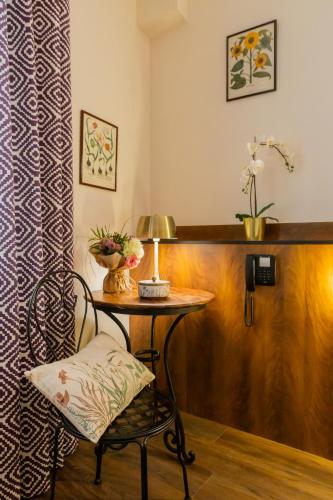 Queen Room image 2