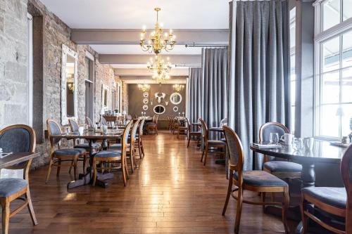 レストラン, オールド ストーン イン ブティック ホテル (Old Stone Inn Boutique Hotel) in ナイアガラ フォールズ（ON）