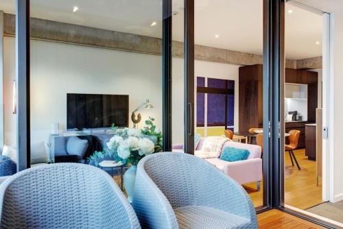 Premium Cityscape Abode w Skytower view & Parking, Auckland (photo 6)