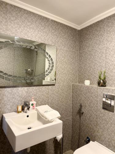 Olive A Heritage 2Bedroom Apartment in Mar Mikhael - image 3
