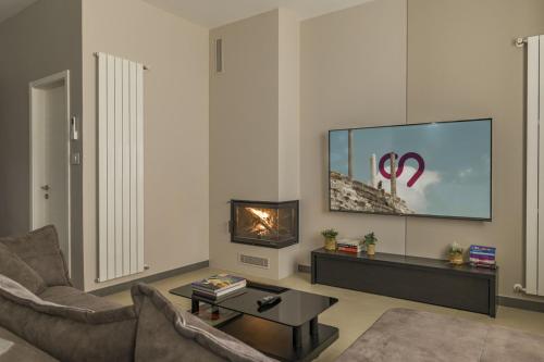 The Corner 1BR in Gemmayze - image 6