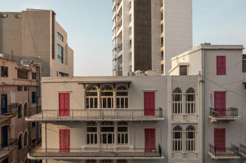 Desert 2 bedrooms apartment in Gemmayze - image 9
