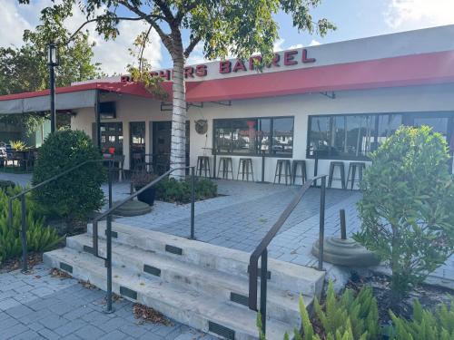 餐廳, Tropical Ft Lauderdale and Wilton Manors Oasis in 奧克蘭公園