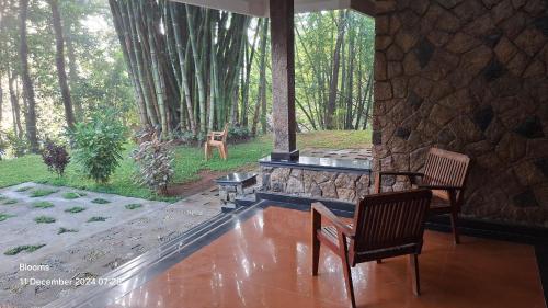 Kilátás, Stone Villa in Blooms Green Farm in Irulam