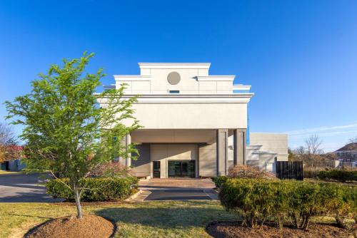 Holiday Inn Express And Suites Leesburg Historic District By IHG