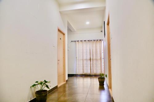 ردهة, شقة  متر مربع من 1 غرفة و1 حمام خاص في طريق أفيناشي (Virksham Hotel) in Coimbatore South