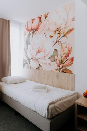 2 twin beds