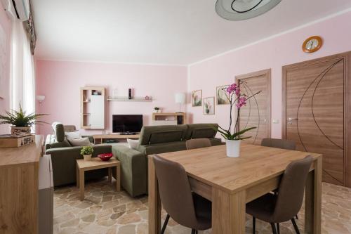 ReNa Home - Garibaldi Central Station, Naples