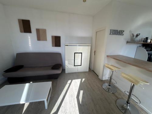 Studio cosy Lyon near AviaSim Lyon