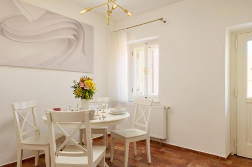 Latran House 71 by KH 5