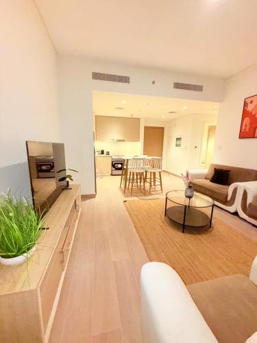 1 Bed With Private Beach Access In Dubai Creek Harbour, Dubaï (photo 3)