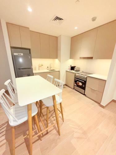 1 Bed With Private Beach Access In Dubai Creek Harbour, Dubaï (photo 6)