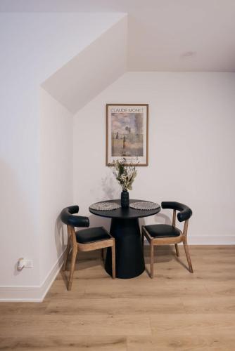 Parisian Retreat 6min to Main Quandrangle U of C in Woodlawn