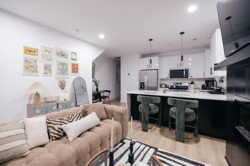 Parisian Retreat 6min to Main Quandrangle U of C in Woodlawn