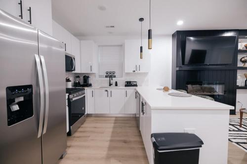 Parisian Retreat 6min to Main Quandrangle U of C in Woodlawn