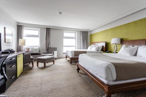 Deluxe Queen Room with Two Queen Beds room in Hotel Champlain