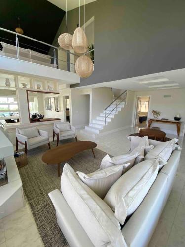 Casa Búzios 250m da Praia Jurerê International