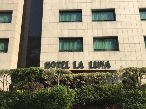 Hotel La Luna - 출입구