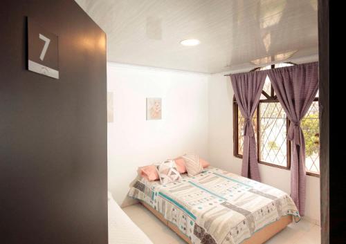 1 double bed, 1 twin bed