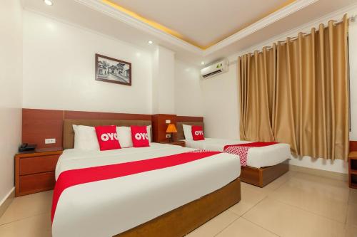 Superior Triple Room room in Super OYO Capital O 387 Bach Duong Hotel
