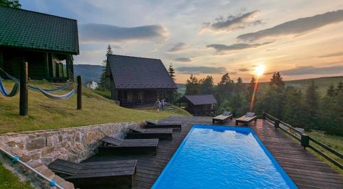 Cottages Shepit Lisu in Oryavchyk