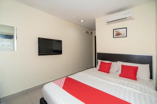 Deluxe Queen Room image 2