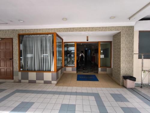 OYO 90895 Hotel Ikia - 입구