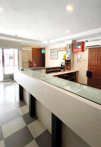 OYO 90895 Hotel Ikia - 로비