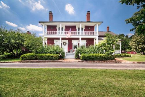 . Historic Metamora Red House Farm