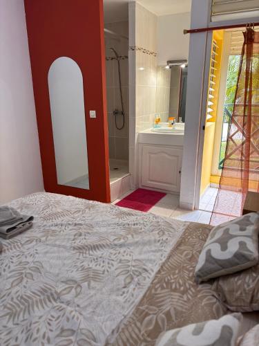 Shower, Appart Milena T2 cosy et calme in Baie-Mahault