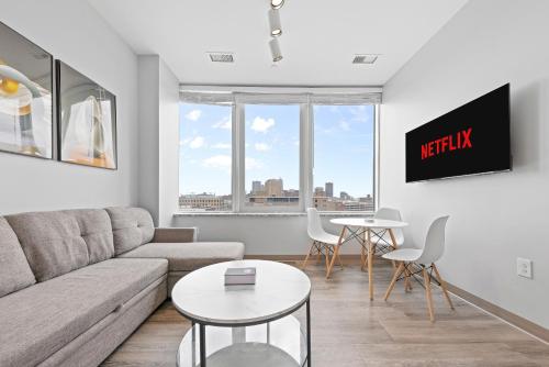 Luxe Condo in Downtown Cleveland l Free Parking l 2 TV's, Cleveland (foto 4)